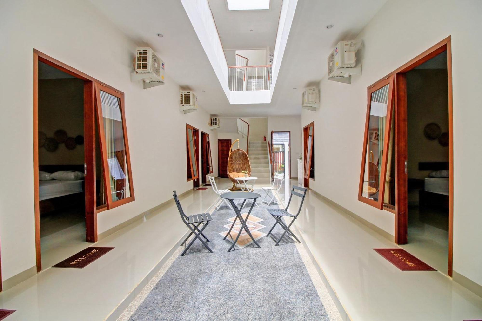 Oyo 90820 Madania Guesthouse Syariah Mataram Exterior foto